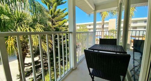 Beachside Villas 204b By Teeming Vacation Rentals