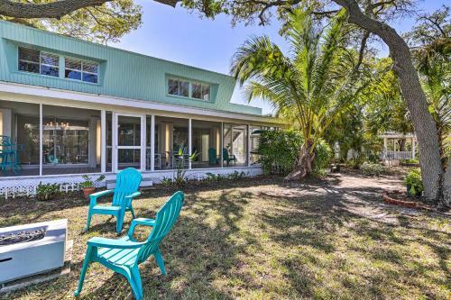 Tropical Waterfront Home Central Location!