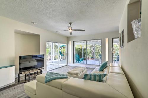 Tropical Waterfront Home Central Location!