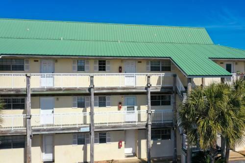 375 Bluefish Unit 303