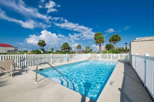 Apartamento Emerald Towers West Beachfront Condo With Heated Pool