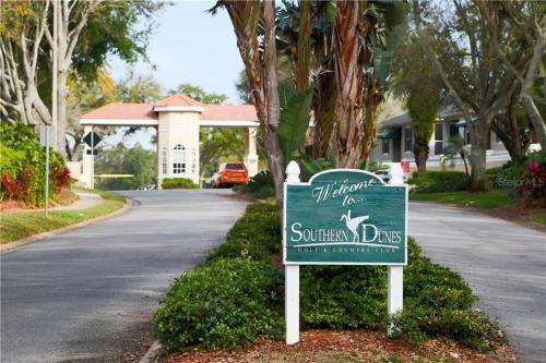 Southern Dunes Beauty Golf Views! Home