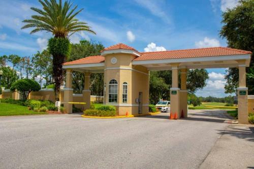 Snow Birds Welcome- Southern Dunes Golf! Home