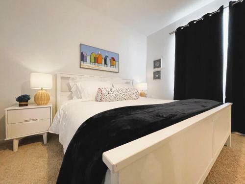 New 3br Spacious & Lux Beach House Theme By Air Base Miami