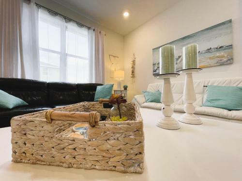 New 3br Spacious & Lux Beach House Theme By Air Base Miami