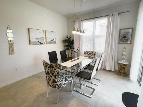 New 3br Spacious & Lux Beach House Theme By Air Base Miami