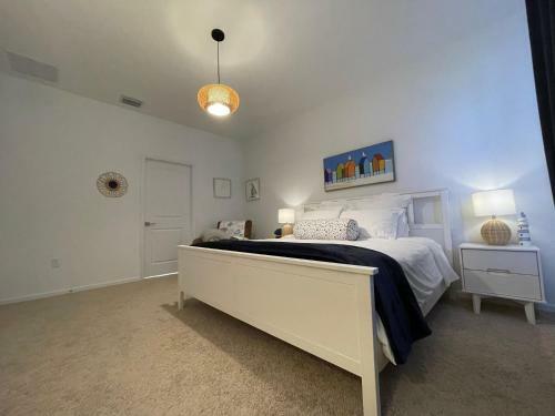 New 3br Spacious & Lux Beach House Theme By Air Base Miami