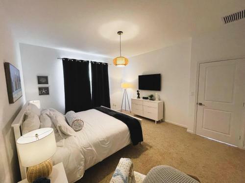 New 3br Spacious & Lux Beach House Theme By Air Base Miami