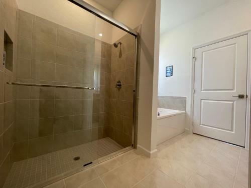 New 3br Spacious & Lux Beach House Theme By Air Base Miami
