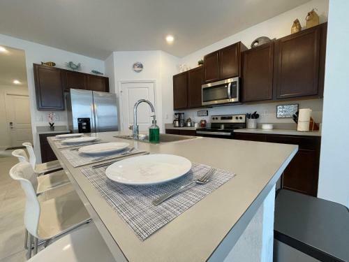 New 3br Spacious & Lux Beach House Theme By Air Base Miami
