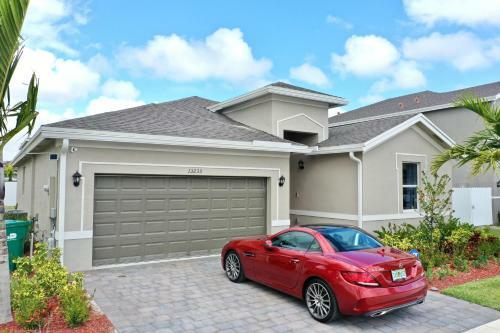 New 3br Spacious & Lux Beach House Theme By Air Base Miami