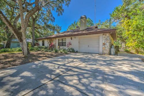 Canalfront Homosassa Escape With Private Dock!