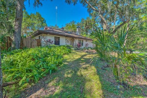 Canalfront Homosassa Escape With Private Dock!