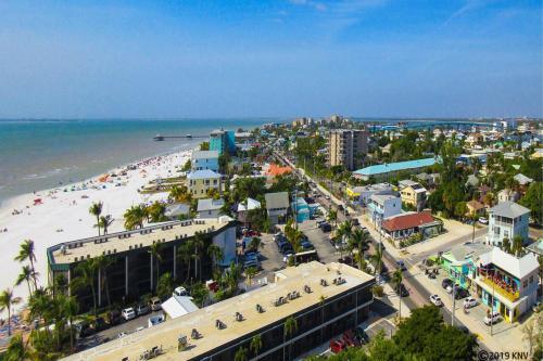 Hibiscus Pointe 764 By Kathy Nesbit Vacations
