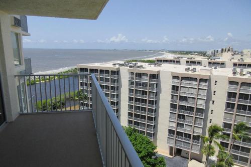 Estero Beach & Tennis 1108a By Kathy Nesbit Vacations