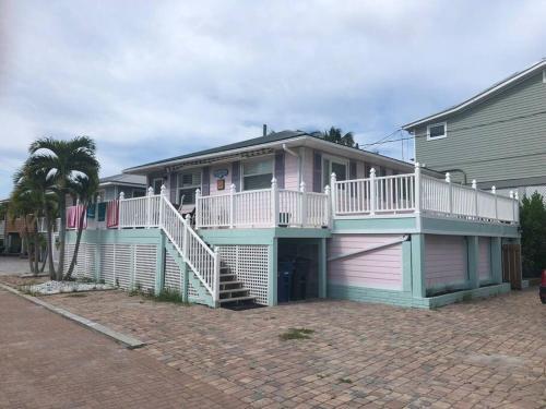 Upper Villa - Sunset Cottage At The Beach