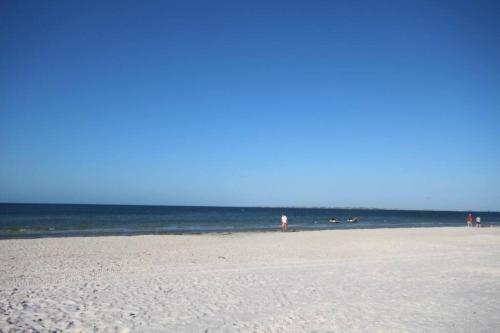 Upper Villa - Sunset Cottage At The Beach