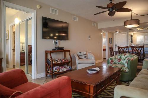Carlos Pointe 413 By Kathy Nesbit Vacations