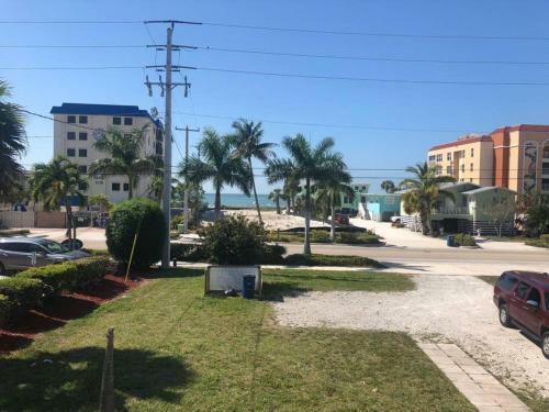 Apartamento 1 Beach Access, Close To Time's Square, On Water