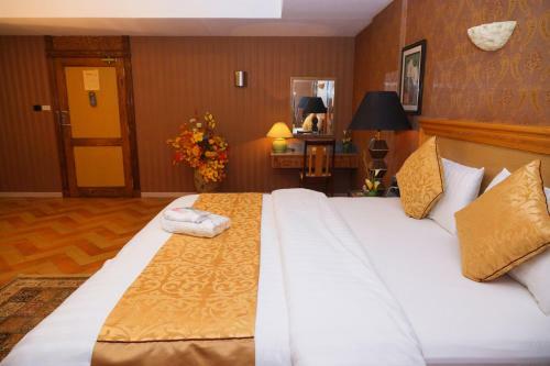 Mansour Plaza Hotel Apartments