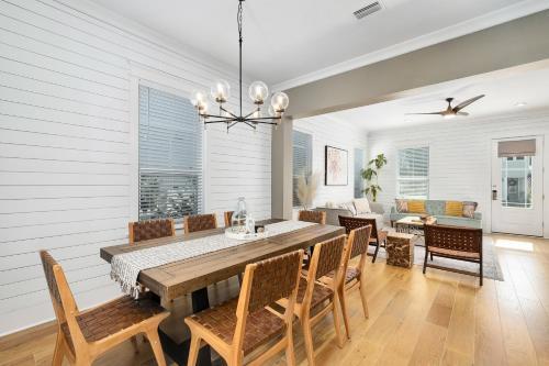 Lionfish Inn 53