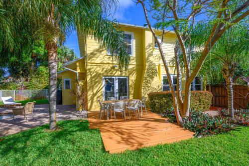 Garden Breeze Oasis