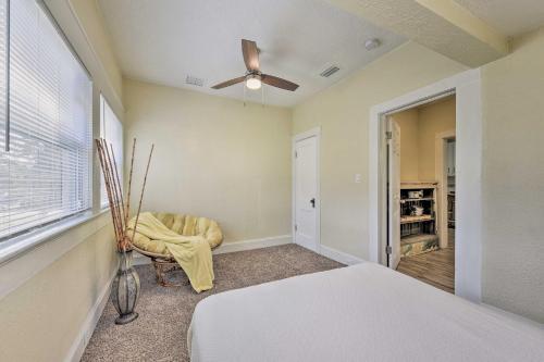 Charming And Central Jacksonville Home With Porch