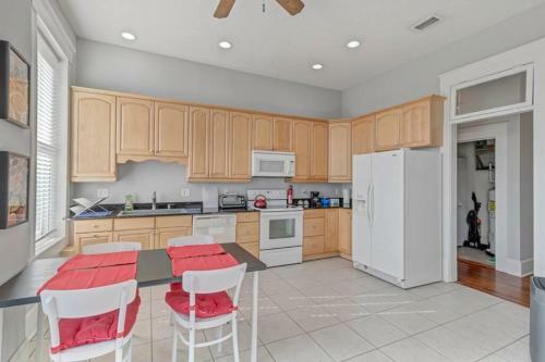 Apartamento Bright & Spacious Apt - Very Pet Friendly!