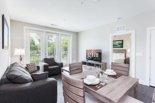 Stay Gia Modern 2 Bedroom Apartment At The Exchange