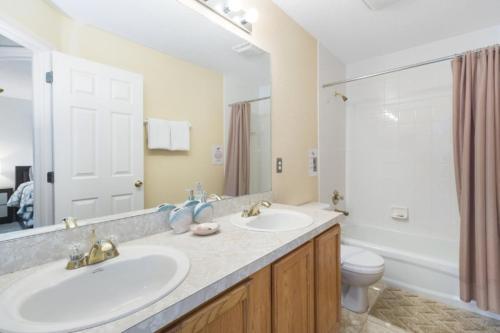 Villa 5 Bedroom Home At Highlands Reserve 157