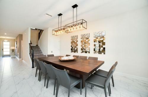 Fun & Luxury Restaurant Great Up To 27 People