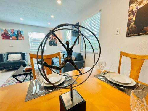 Supervilla - 6 Mins To Beach - Heated Pool