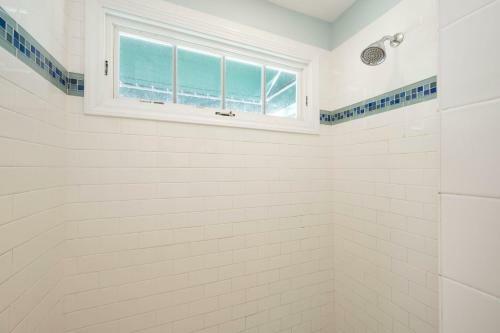Almost Southernmost Too 3 Bedroom Home With Private Pool
