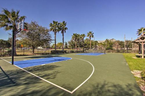 Apartamento Modern Resort Condo With Balcony - Walk To Beach!