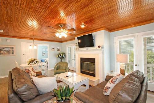 Cozy Beach House
