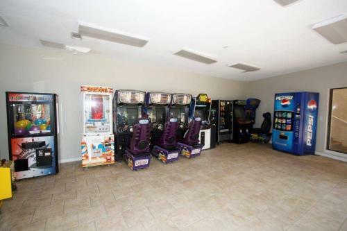 Mainsail Condominiums #332 By Destin Getaways