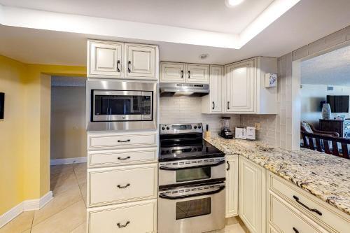 Shoreline Towers 3094