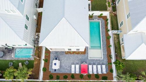 New Luxury Home! New Private Pool! Gated Community!