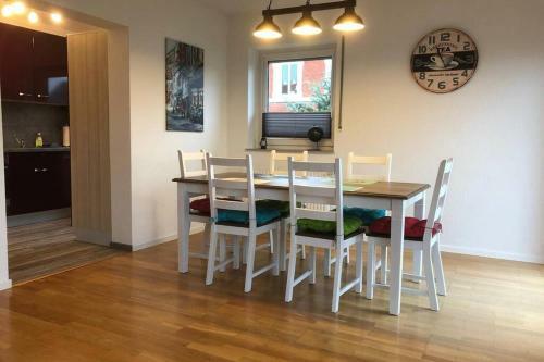 Apartamento Exklusive Ferienwohnung In Einbeck, 3 Schlafzimmer Mit Balkon!