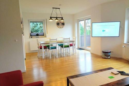 Apartamento Exklusive Ferienwohnung In Einbeck, 3 Schlafzimmer Mit Balkon!