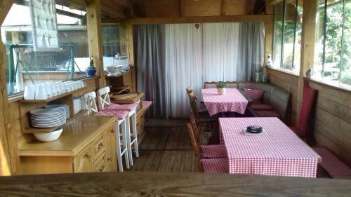 Apartm�ny Na Hl�n?
