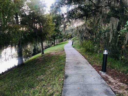 Beautiful 3 Bedroom Apartment Minutes From Disney!