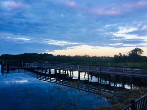 Beautiful 3 Bedroom Apartment Minutes From Disney!