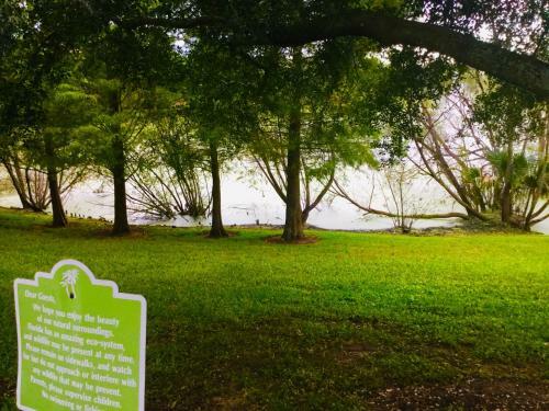 Beautiful 3 Bedroom Apartment Minutes From Disney!