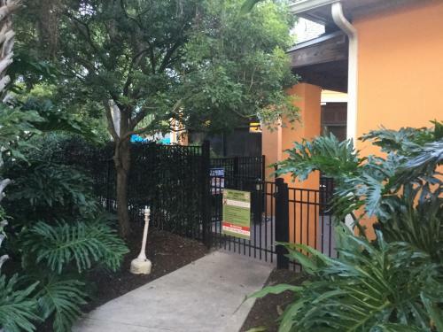 Beautiful 3 Bedroom Apartment Minutes From Disney!