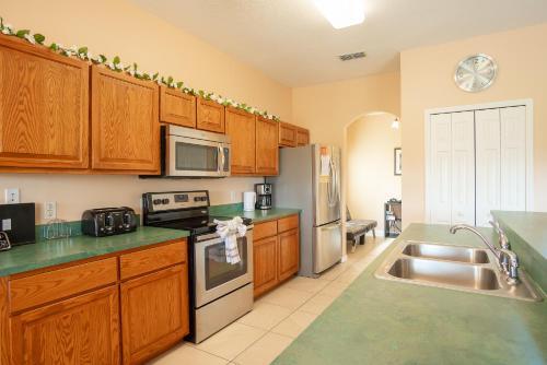 87285 7 Bedroom Pool Home,cumbrian Lakes Kissimmee