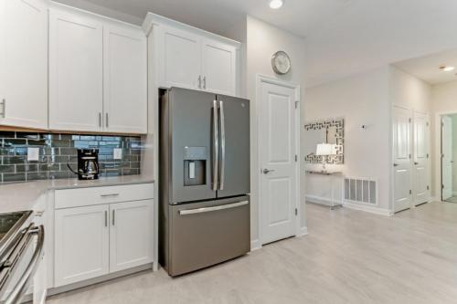 Superior 9 Bed Games Room, Pool Spa Themed Rooms! Home