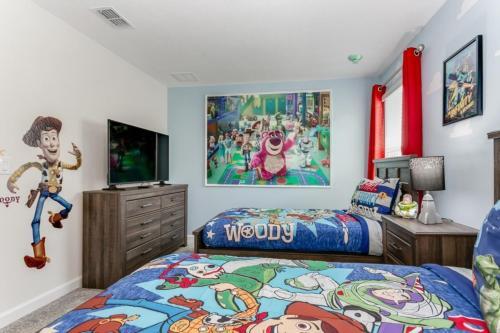 Superior 9 Bed Games Room, Pool Spa Themed Rooms! Home