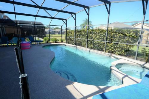 87218 5 Bedroom Pool Home, Emerald Island Resort