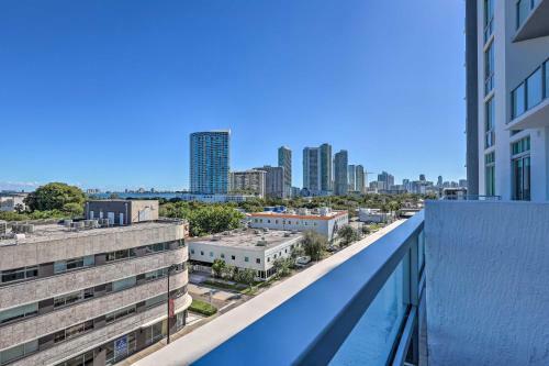 Apartamento Chic Miami Condo With Pool, 6 Mi To South Beach